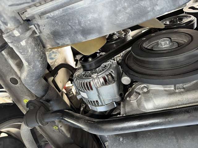 車 TOYOTA jzx100 ツアラーV オルタネーター