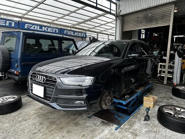 滋賀オートライフハノ　輸入車「アウディ A4」(8Ｋ)の前後ブレーキパッド交換(ディクセル)