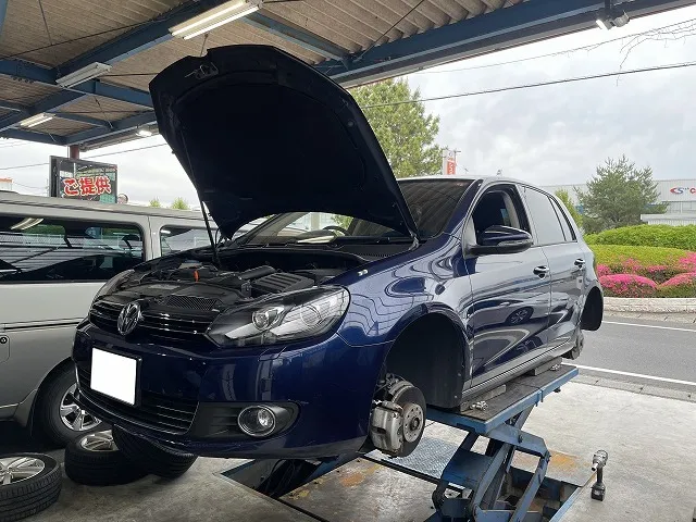 滋賀オートライフハノ　輸入車「ＶＷゴルフ」の車検＆整備とオイル交換