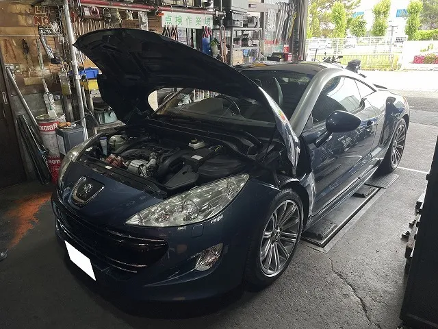 滋賀オートライフハノ　輸入車「プジョーＲＣＺ」の冷却水漏れ修理（サーモスタッドハウジング、ウォーターパイプ交換）