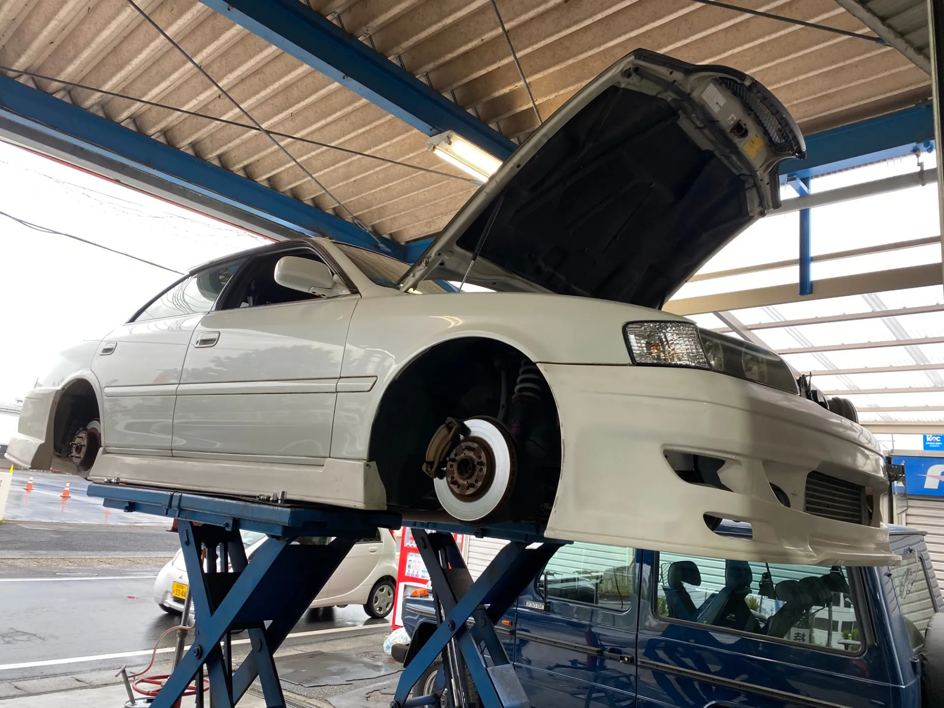 滋賀オートライフハノ　トヨタ「チェイサー ツアラーＶ」(JZX100)の車検＆整備とオイル全交換