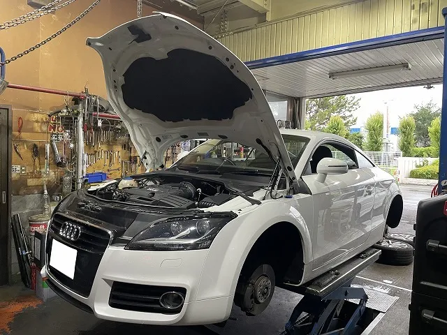 滋賀オートライフハノ　輸入車「アウディTT」(8J)の車検＆整備とオイル交換