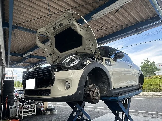 滋賀オートライフハノ　輸入車「ＭＩＮＩ」(ミニ)の車検＆整備とオイル交換