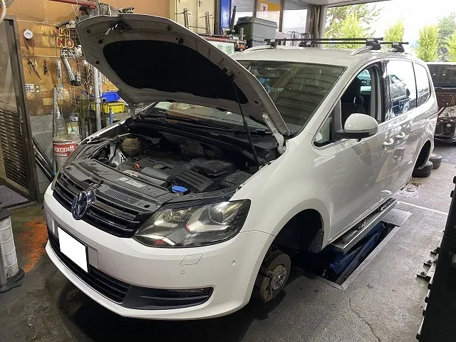 滋賀オートライフハノ　輸入車「ＶＷシャラン」の車検＆整備とブレーキフルード交換