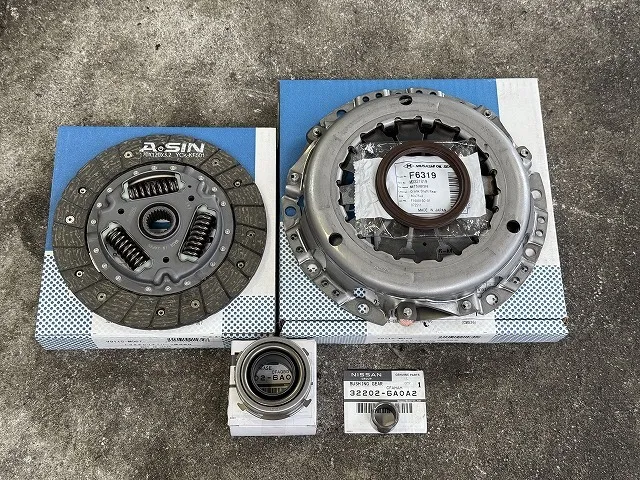 滋賀オートライフハノ　日産「オッテイ」(H91W)のクラッチ交換＆12カ月点検