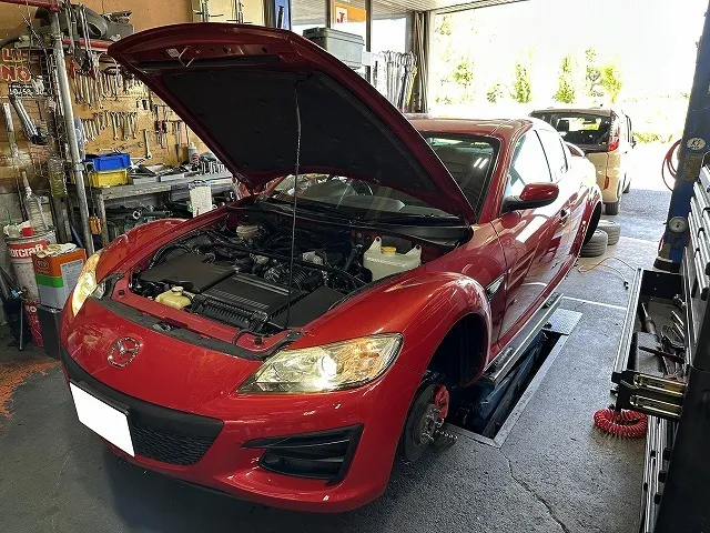 滋賀オートライフハノ　マツダ「RX-8」(SE3P)の車検＆整備とオイル交換
