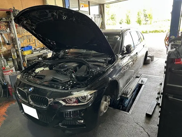 滋賀オートライフハノ　輸入車「BMW 320d」(F31)の車検＆整備とバッテリー交換