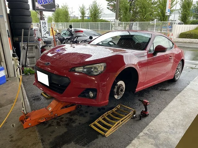 滋賀オートライフハノ　スバル「BRZ」の持込タイヤ交換4本（18インチ）