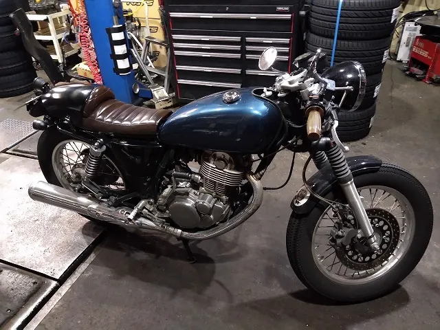 滋賀オートライフハノ　ヤマハ「SR400」の車検＆整備とスピードメーター修理