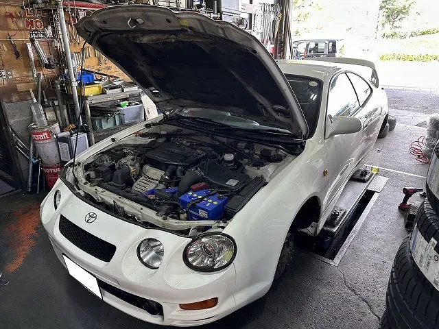 滋賀オートライフハノ　トヨタ「セリカ GT-FOUR」(ST205)の車検＆整備とフルード交換