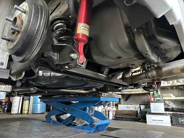 滋賀オートライフハノ ダイハツ「ミラ イース」(LA300S)の車検&整備と車高調整