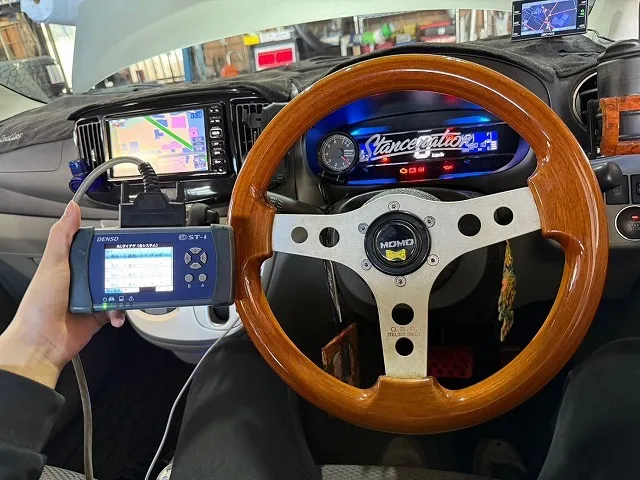 滋賀オートライフハノ ダイハツ「ミラ イース」(LA300S)の車検&整備と車高調整