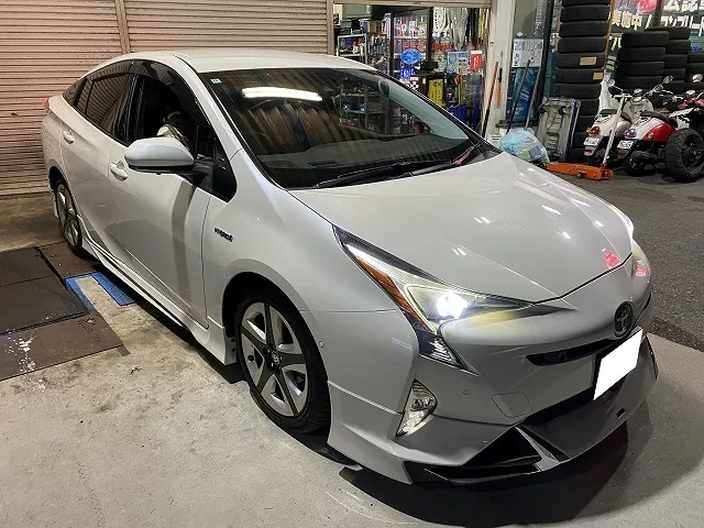 滋賀オートライフハノ 中古車「50プリウス Aツーリング」(ZVW51)ご成約