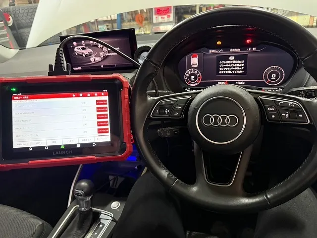 滋賀オートライフハノ 輸入車「アウディ Q2」の車検&整備とオイル交換