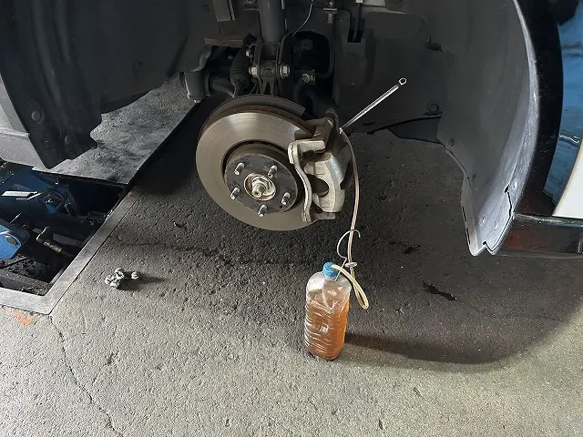 滋賀オートライフハノ マツダ「CX-5」(KF2P)の車検&整備とフルード交換