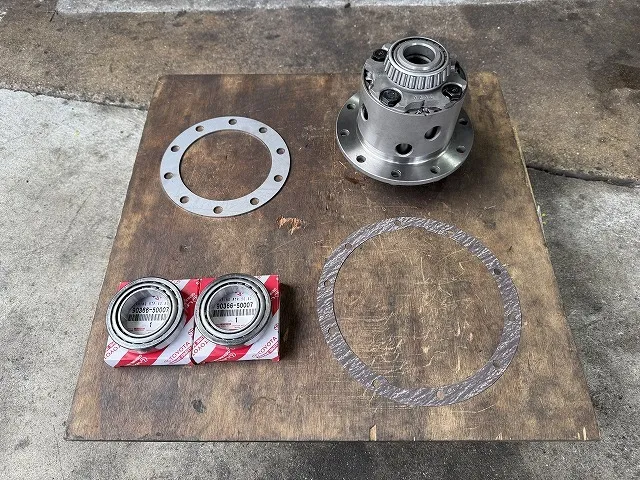 滋賀オートライフハノ 200系ハイエースの86用トルセンLSD交換(部品持ち込み)