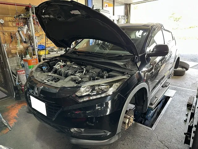 滋賀オートライフハノ　ホンダ「ヴェゼル」(RU2)の車検＆整備とフルード交換