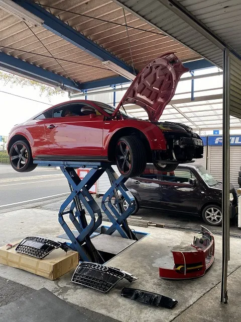 滋賀オートライフハノ　輸入車「アウディTT」(8J)の事故修理（保険対応）