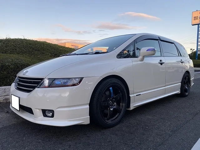 滋賀オートライフハノ　ホンダ「オデッセィ」(RB1)にレイズ「57CR」8.5J-18インチ+50のアルミ装着