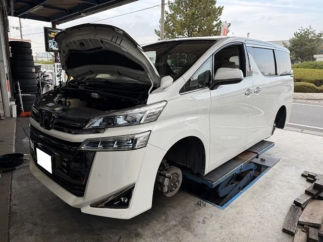 滋賀オートライフハノ　トヨタ「ヴェルファイア」(AGH30)の車検＆整備とオイル交換
