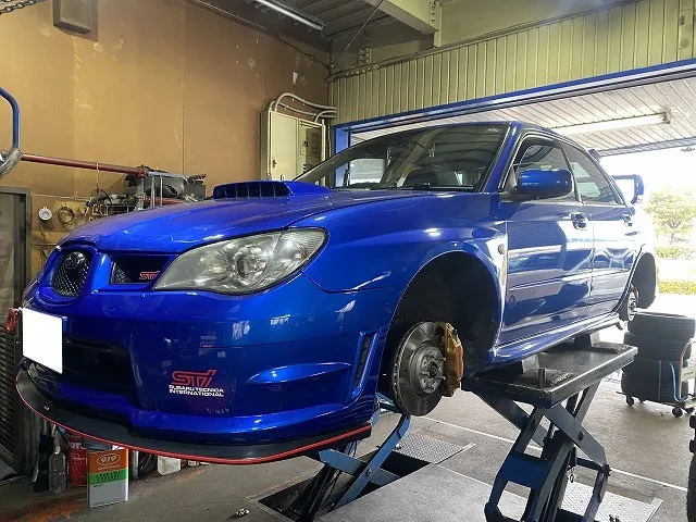 滋賀オートライフハノ　スバル「インプレッサ WRX STI」(GDB)の持込スタッドレス交換4本（17インチ）