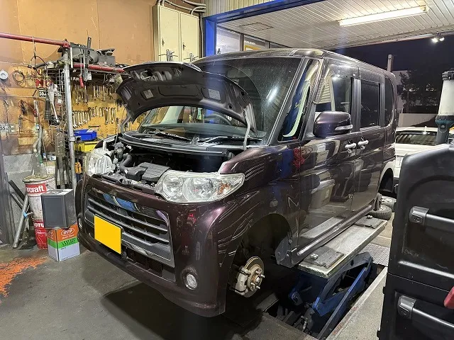滋賀オートライフハノ　ダイハツ「タントカスタム」(L375S)の車検＆整備とブレーキパッド交換