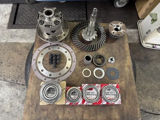 滋賀オートライフハノ　200系ハイエースの86用トルセンLSD交換＆ファイナルギヤ交換（4.1から3.7へ）