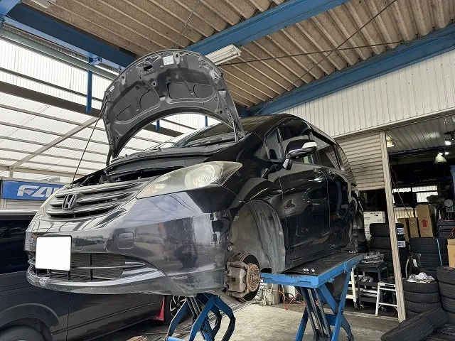 滋賀オートライフハノ　ホンダ「フリード」(GB3)の車検＆整備とオイル交換