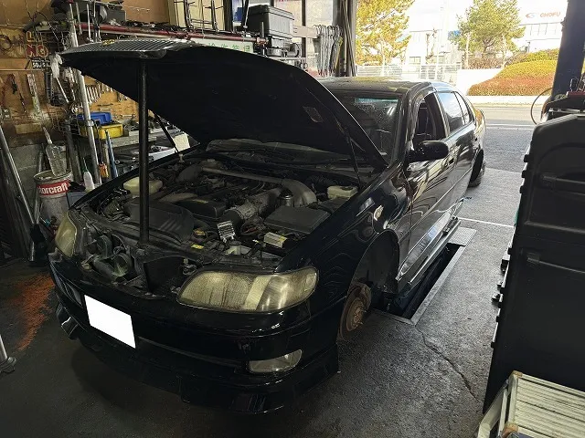 滋賀オートライフハノ　トヨタ「アリスト V」(JZS147)の車検＆整備とオルタネーター交換