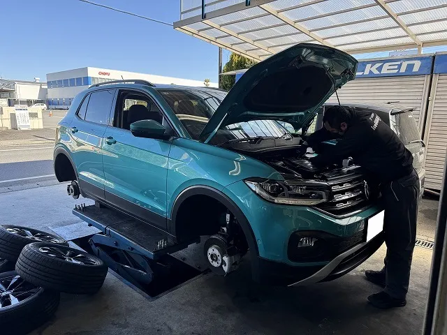 滋賀オートライフハノ　輸入車「VW Tクロス」の車検＆整備とオイル交換