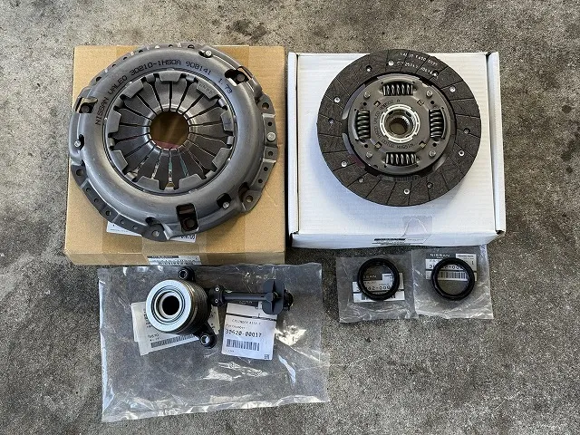 滋賀オートライフハノ 日産「マーチ ニスモ」(K13改)のクラッチ交換