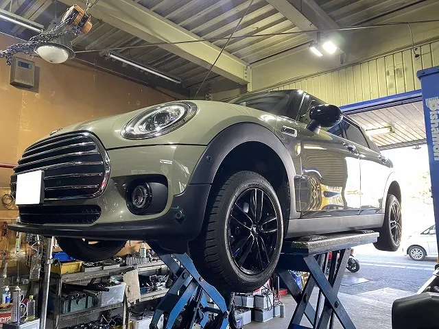 滋賀オートライフハノ　輸入車「MINI」(F54)のDCTフルード交換