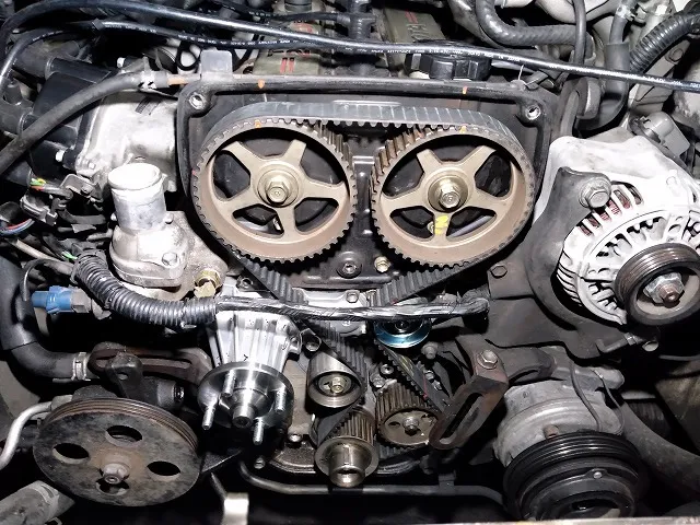 滋賀オートライフハノ　トヨタ「ソアラ 2.0GT」(GZ20)のタイミングベルトとカムカバーガスケット＆バルブステムシール交換 ※1Gエンジン