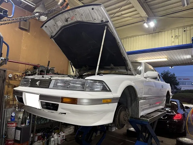 滋賀オートライフハノ　トヨタ「ソアラ 2.0GT」(GZ20)の車検＆整備とオイル交換