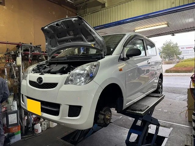 滋賀オートライフハノ　ダイハツ「ミラ」(L275V)の持ち込みダウンサス交換(Zoom製)