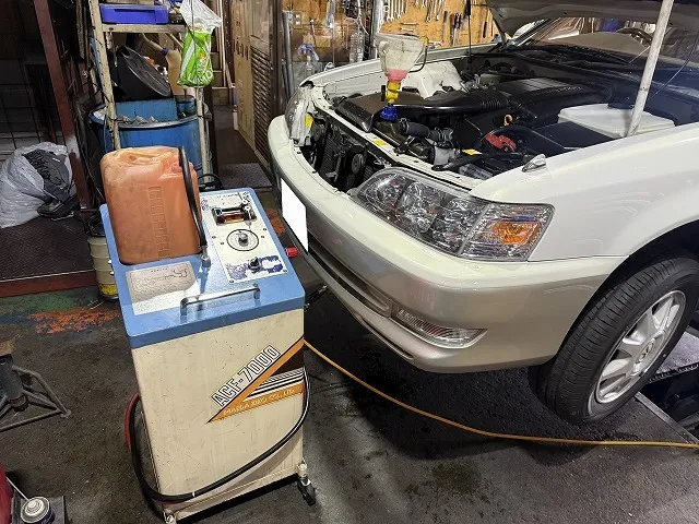 滋賀オートライフハノ　トヨタ「クレスタ」(GX100)のATF交換(圧送交換)