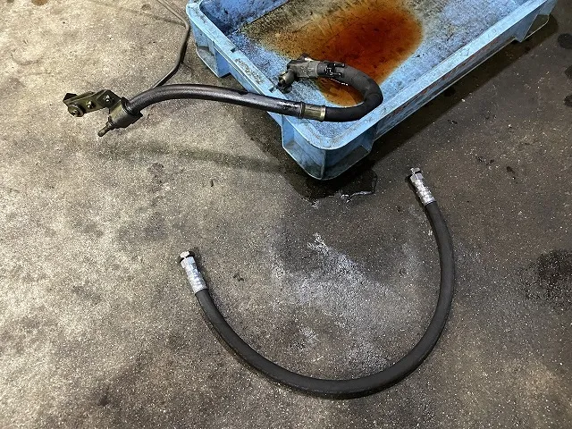 滋賀オートライフハノ　日産「スカイライン」(ER34)のパワステ高圧ホース修理とステアリングラック＆パワステポンプ交換