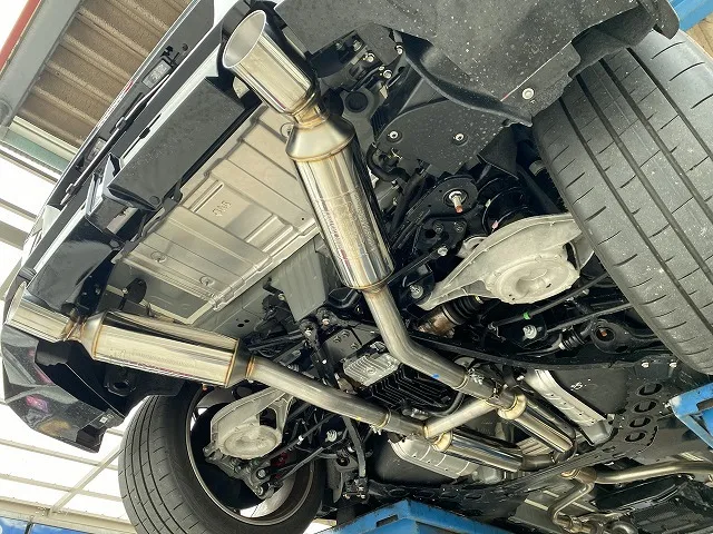 滋賀オートライフハノ　日産「フェアレディZ ニスモ」(RZ34)の持込マフラー交換 ※フジツボ製