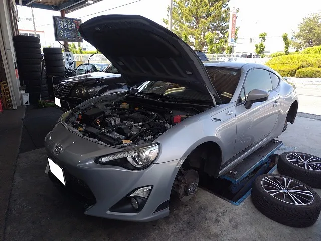 滋賀オートライフハノ　トヨタ「86」(ZN6)の車検＆整備とオイル全交換