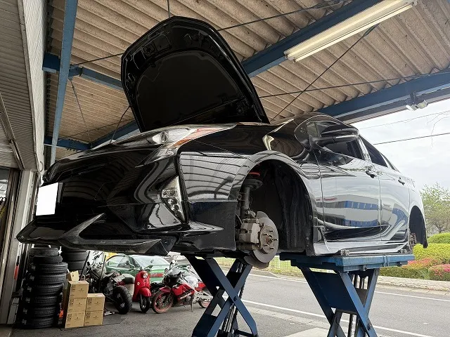 滋賀オートライフハノ　トヨタ「50プリウス」(ZVW55)の車検＆整備とABS警告修理