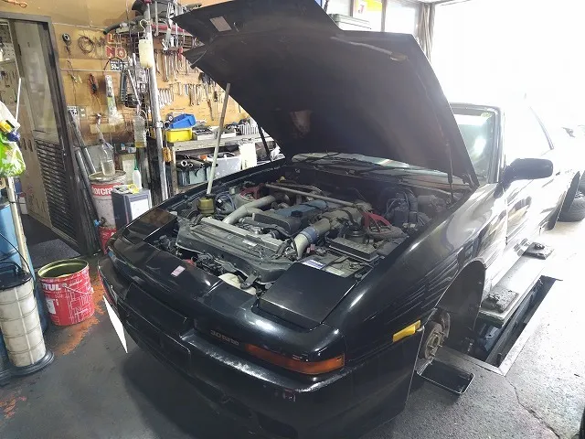 滋賀オートライフハノ　トヨタ「スープラ」(JZA70)のブレーキキャリパーオーバーホール（前後）