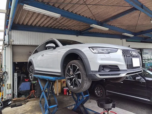 滋賀オートライフハノ　輸入車「アウディ Ａ４オールロードクワトロ」(8WCYRA)のDCTオイル＆ギヤオイル交換