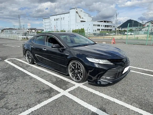 滋賀オートライフハノ　トヨタ「カムリ ハイブリッド」(AXVH70)のイデアルの車高調取付（トゥルーヴァ）※70カムリ