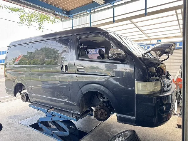 滋賀オートライフハノ　トヨタ「ハイエース」(TRH211K)の車検＆整備と燃料ポンプ交換