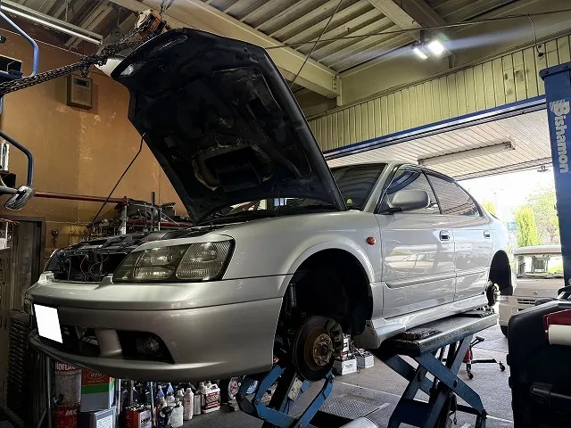 滋賀オートライフハノ　スバル「レガシィ Ｂ４」(ＢＥ５)の車検＆整備とデフマウント交換