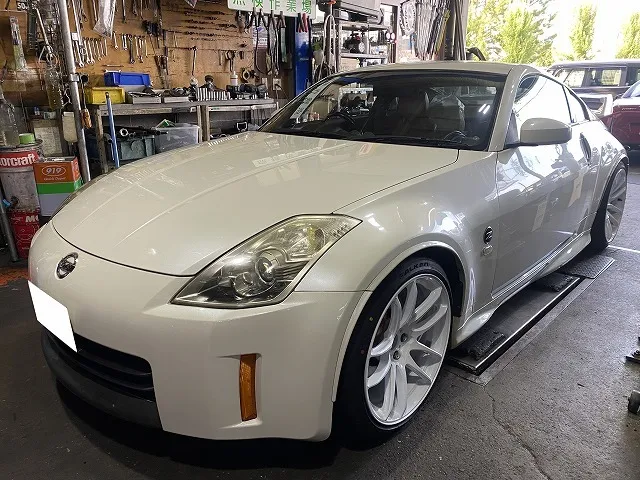 滋賀オートライフハノ　日産「フェアレディZ」（Ｚ３３）にワーク「至極」の19インチアルミセット装着
