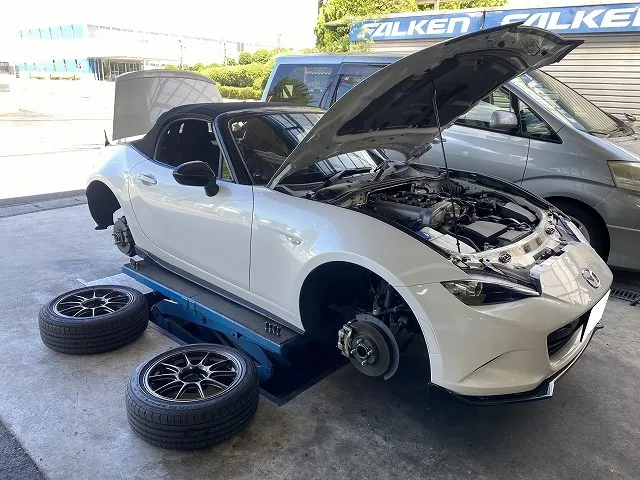 滋賀オートライフハノ　マツダ「ロードスター」(ND5RC)の持ち込み車高調取付(ブリッツ製)
