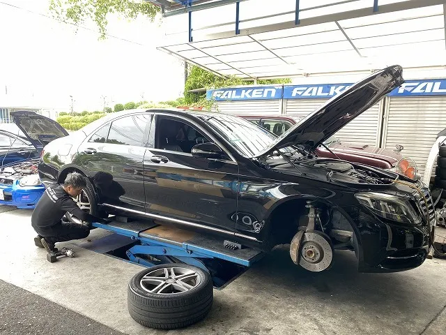 滋賀オートライフハノ 輸入車「ベンツ S400」(W222)の車検&整備とオイル交換