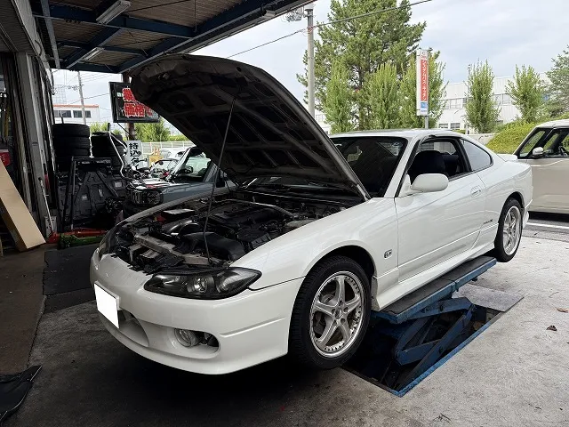 滋賀オートライフハノ　日産「シルビア」(S15)のプラグホールのめねじ修正(プラグなめた) ※SR20