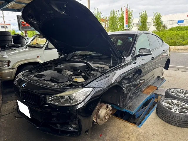 滋賀オートライフハノ　輸入車「BMW 320GT」(F34)の車検＆整備とブレーキフルード交換